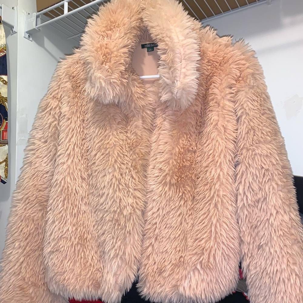 Pink furry coat - Picture 1 of 2